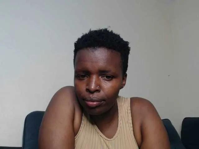 CurvyBigAss from BongaCams