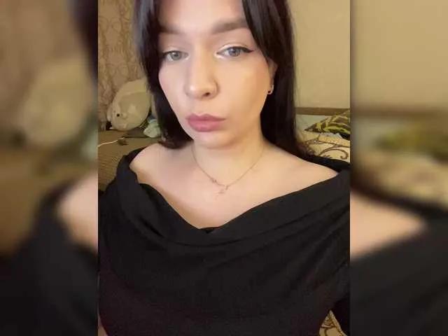 HEllMooRa from BongaCams
