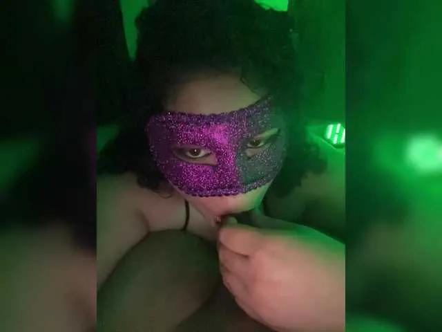 Kisses-of-fire from BongaCams