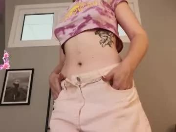 belly_brics from Chaturbate