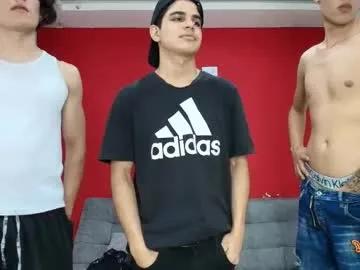 chillbicrew from Chaturbate