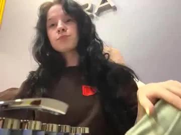 iloveboobsbitch from Chaturbate