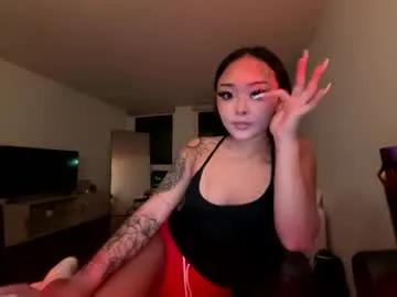 lilypowpow from Chaturbate