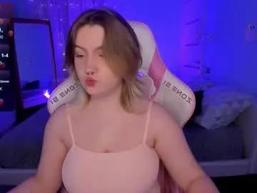 lovelyy_julia from Chaturbate