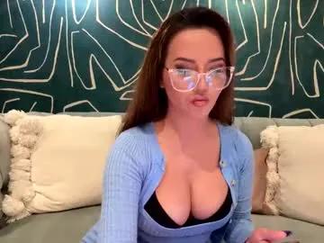 nikkysnoww from Chaturbate