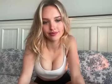 skyeelovee6 from Chaturbate