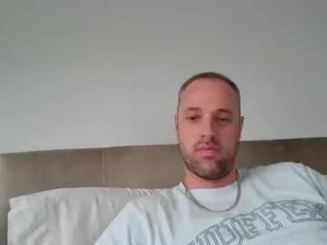 str8feet33 from Chaturbate