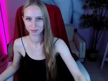 sweetllyshy from Chaturbate