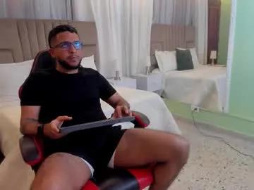 thom_houston from Chaturbate