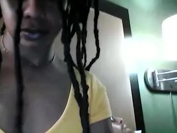 warmwetcaramel from Chaturbate